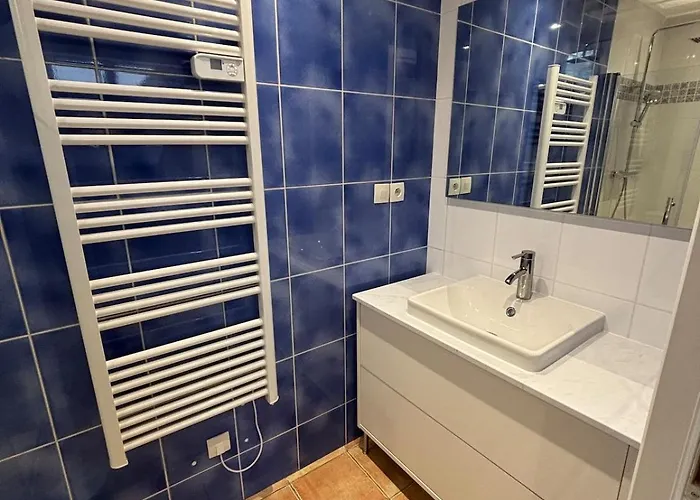Holiday home Le Des Hirondelles